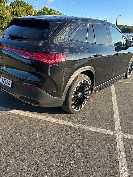 Mercedes-Benz EQE SUV 5 of 10