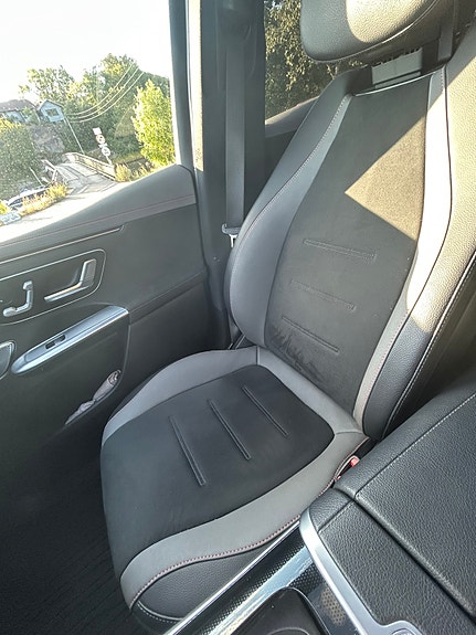 Mercedes-Benz EQE SUV 10 of 10