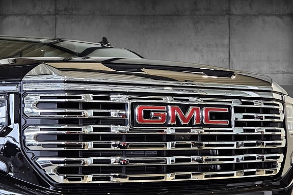 GMC Sierra 6 of 30