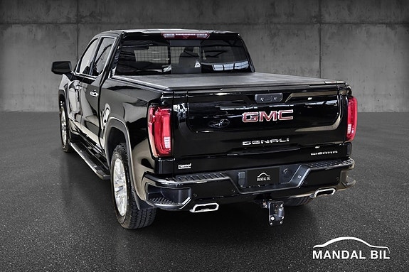 GMC Sierra 11 of 30