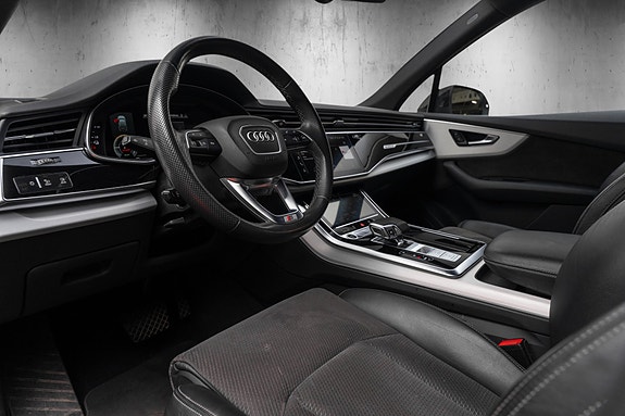 Audi Q7 26 of 30