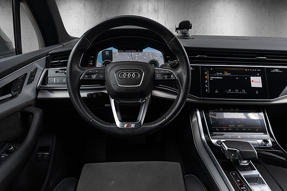 Audi Q7 30 of 30