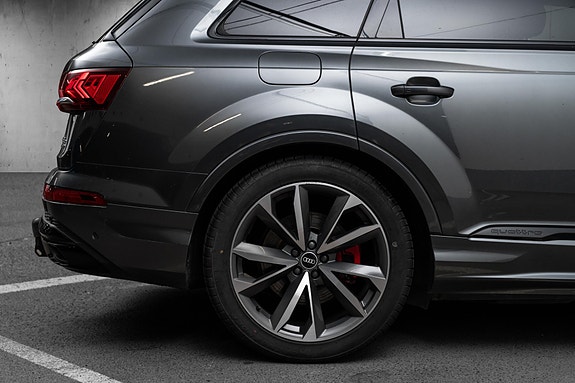 Audi Q7 9 of 30