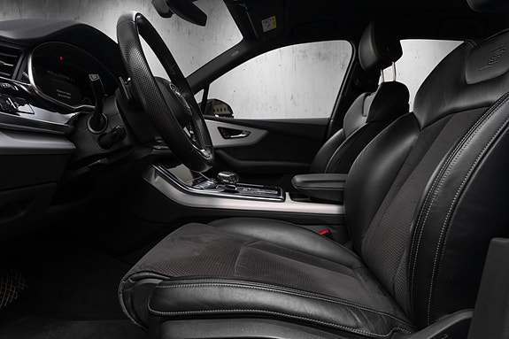 Audi Q7 24 of 30