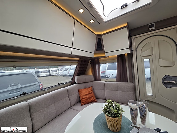 KABE ESTATE 520 XL 13 of 30