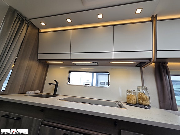 KABE ESTATE 520 XL 17 of 30