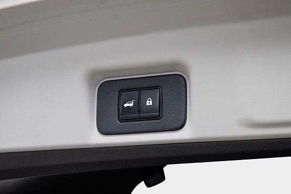 Nissan Ariya 11 of 26