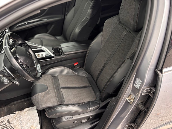 Peugeot 5008 19 of 30