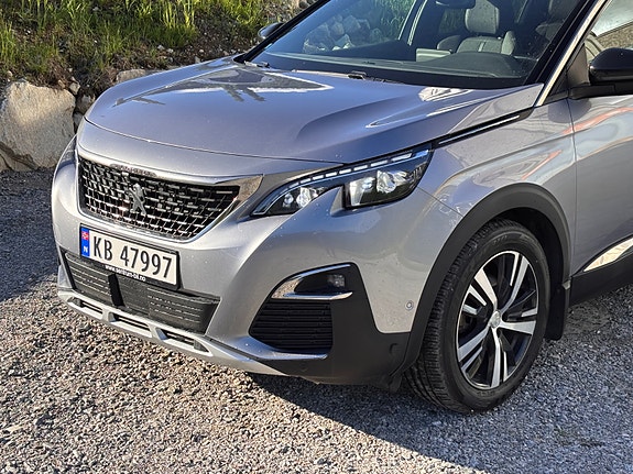 Peugeot 5008 2 of 30