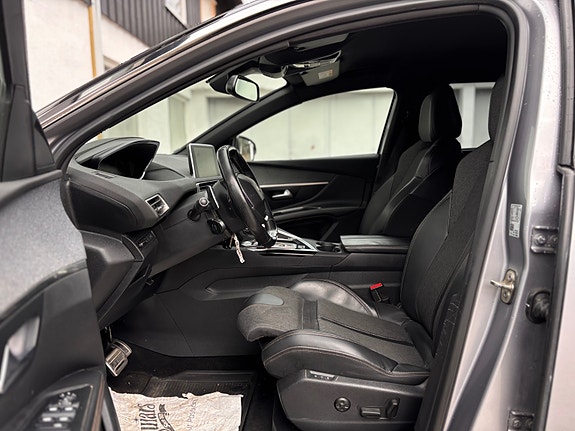 Peugeot 5008 18 of 30