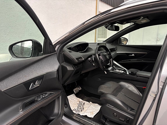 Peugeot 5008 17 of 30