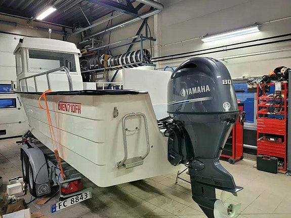 Øien 710 FH med Yamaha F80 3 of 8