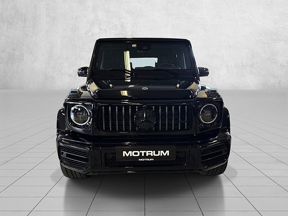 Mercedes-Benz G63 2 of 30