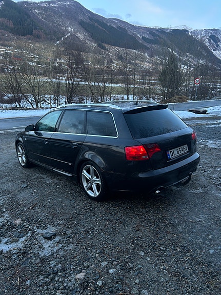 Audi A4 9 of 9