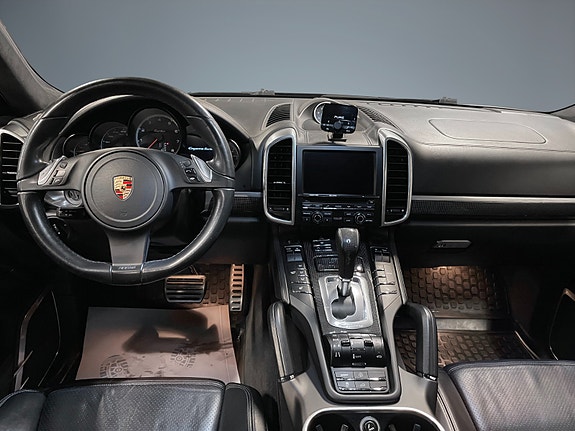 Porsche Cayenne 15 of 21