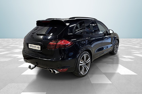 Porsche Cayenne 5 of 21