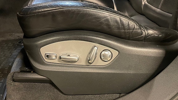 Porsche Cayenne 18 of 21