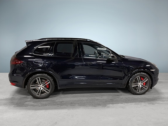 Porsche Cayenne 9 of 21