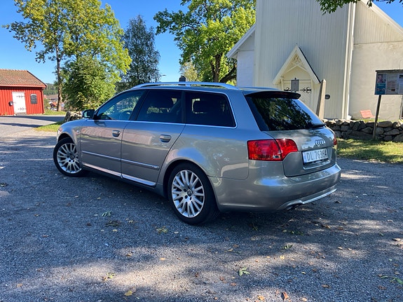 Audi A4 3 of 19