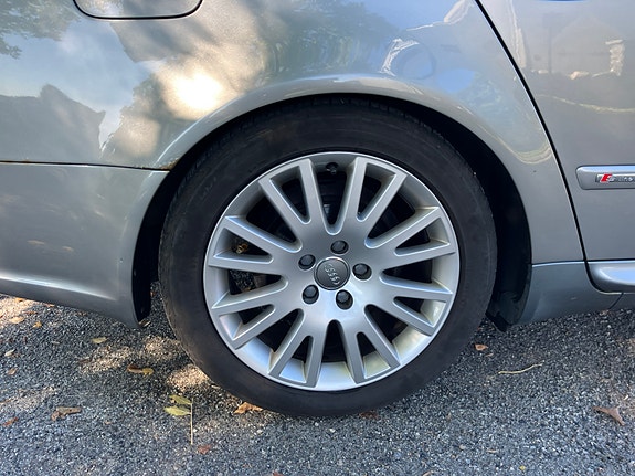 Audi A4 7 of 19