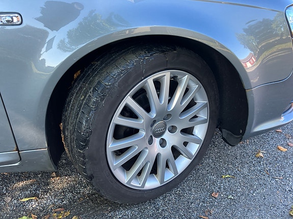 Audi A4 6 of 19