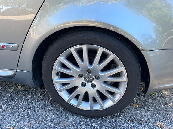 Audi A4 8 of 19