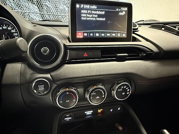 Mazda MX-5 9 of 14