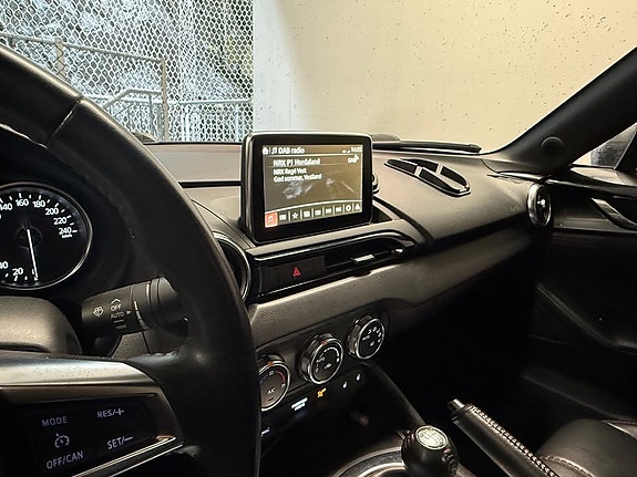 Mazda MX-5 8 of 14
