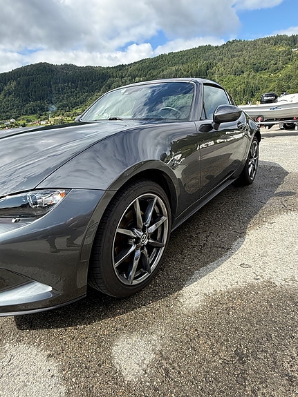 Mazda MX-5 5 of 14