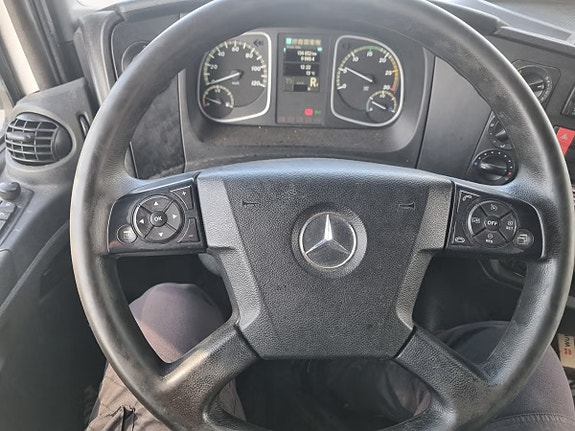 Mercedes-Benz Atego 16 of 20
