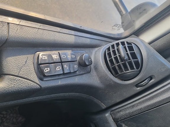 Mercedes-Benz Atego 14 of 20