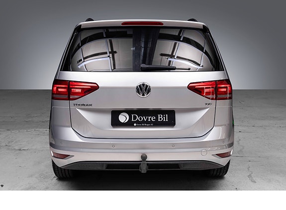 Volkswagen Touran 9 of 28