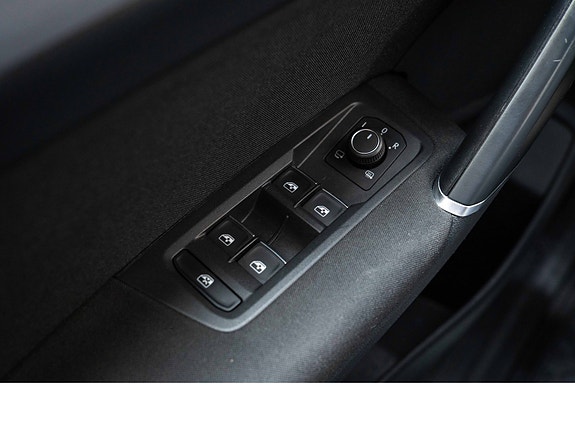 Volkswagen Touran 26 of 28