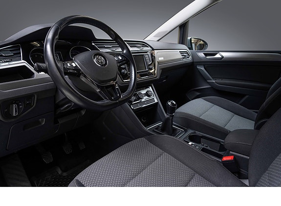 Volkswagen Touran 21 of 28