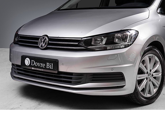 Volkswagen Touran 3 of 28