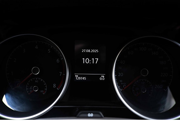 Volkswagen Touran 15 of 28