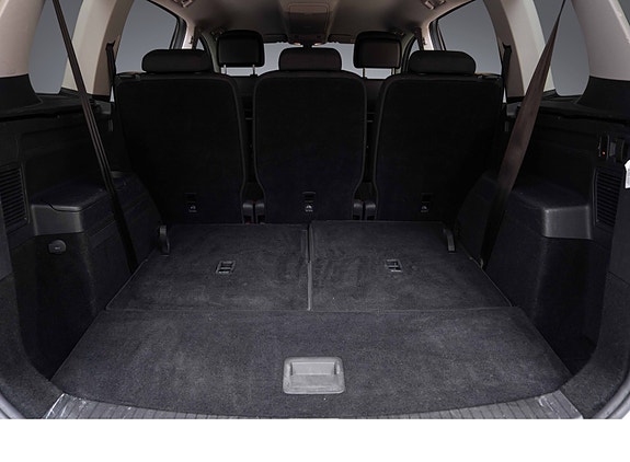 Volkswagen Touran 28 of 28