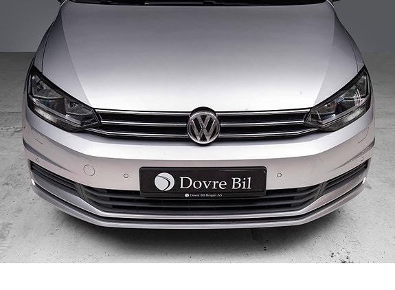 Volkswagen Touran 7 of 28
