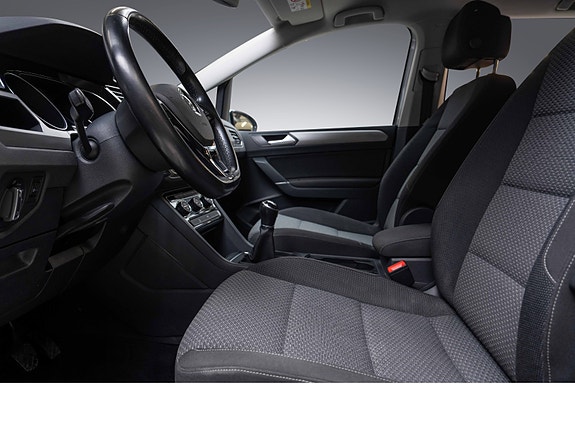 Volkswagen Touran 20 of 28