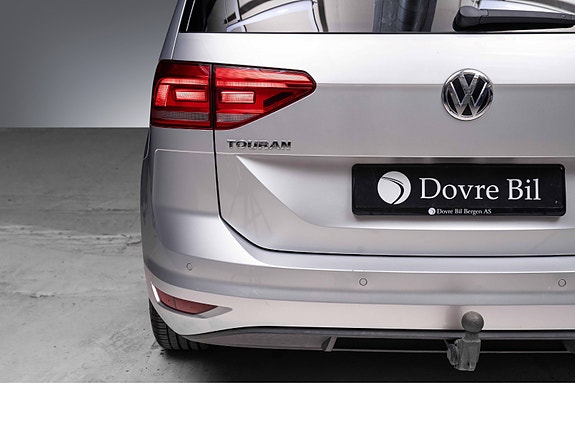 Volkswagen Touran 10 of 28
