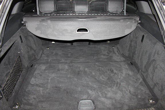 Mercedes-Benz C200 11 of 23
