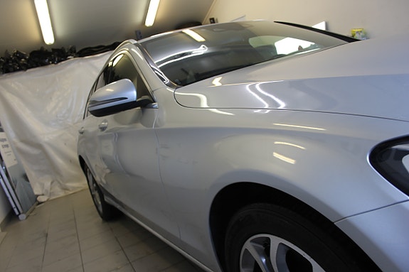 Mercedes-Benz C200 6 of 23