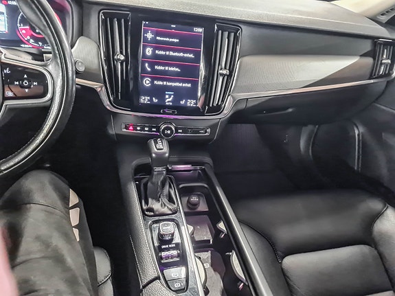 Volvo V90 11 of 23