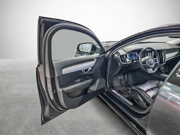 Volvo V90 7 of 23