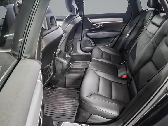 Volvo V90 15 of 23