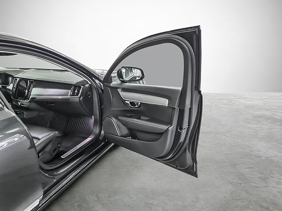 Volvo V90 13 of 23