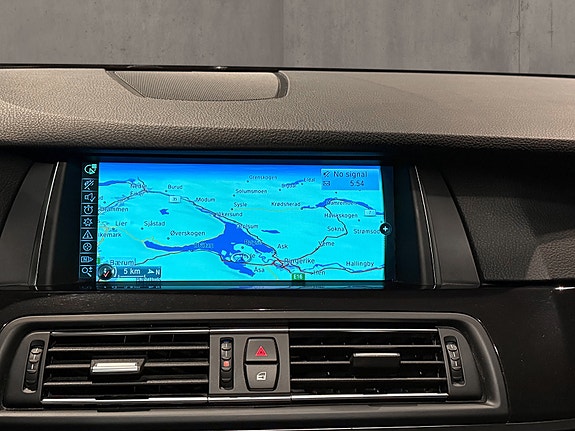 BMW 520d 27 of 30