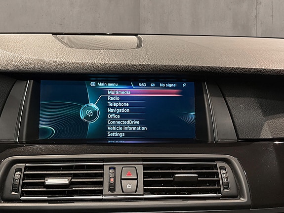 BMW 520d 24 of 30