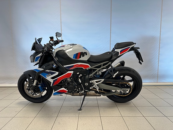 BMW M 1000 R 4 of 7