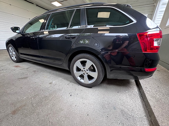 Skoda Octavia 12 of 30